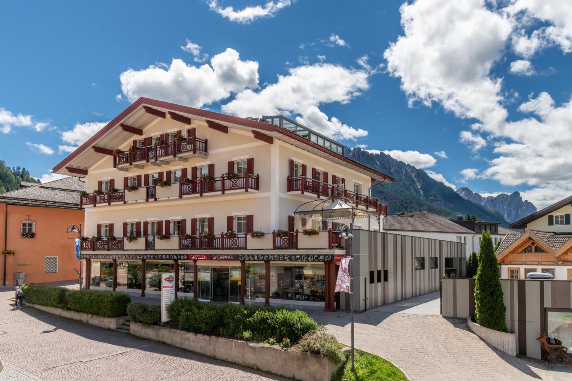 Sapelza Appartementhaus Dobbiaco Exterior foto