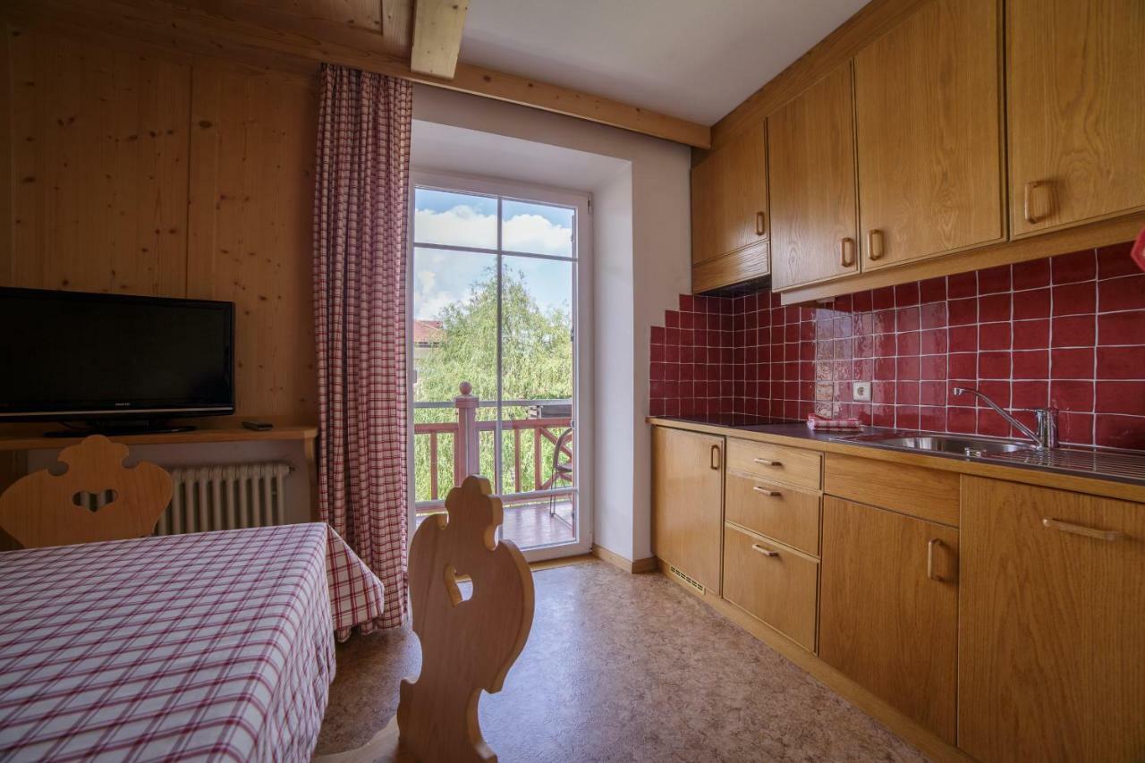 Sapelza Appartementhaus Dobbiaco Quarto foto